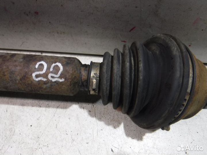 Полуось передняя правая VW Golf III