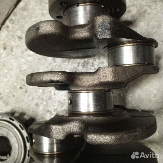 Коленвал двигателя ford G8DA 1,6 дизель