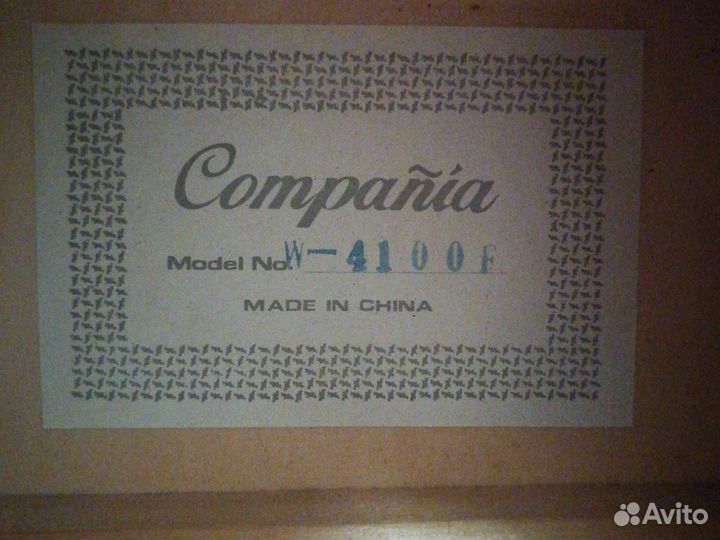 Акустическая бас гитара