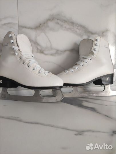 Коньки для девочки 33р 35р