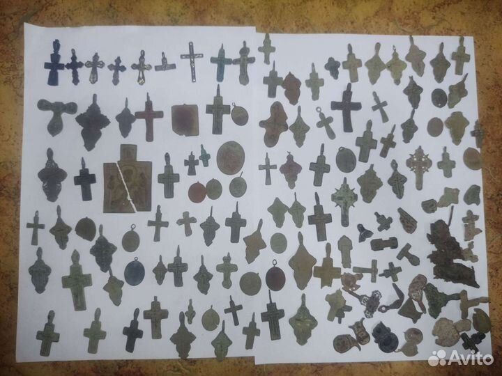 Личная коллекция нательных крестов и иконок