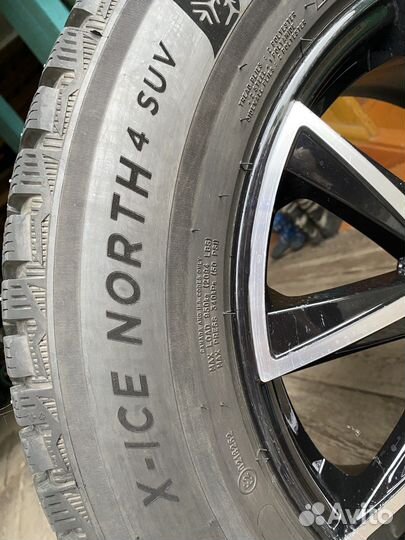 Michelin X-Ice North 4 SUV 225/65 R17 106T