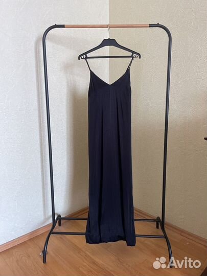 Платье H&M под сатин черное 32 размер