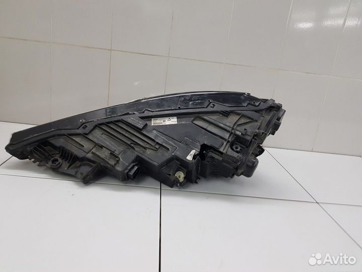 Фара передняя правая (Audi Q8)