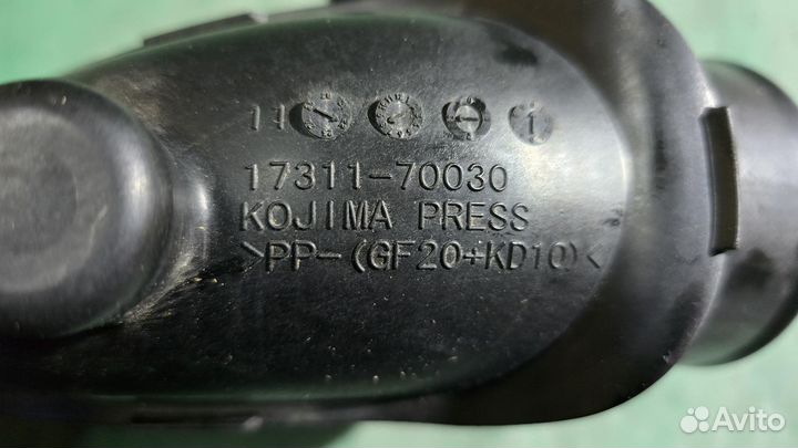 Б/У Б/У Патрубок воздушного фильтра (пластиковый)