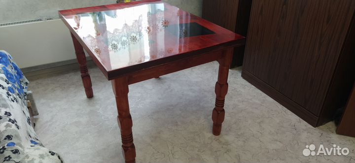 Столик кухонный