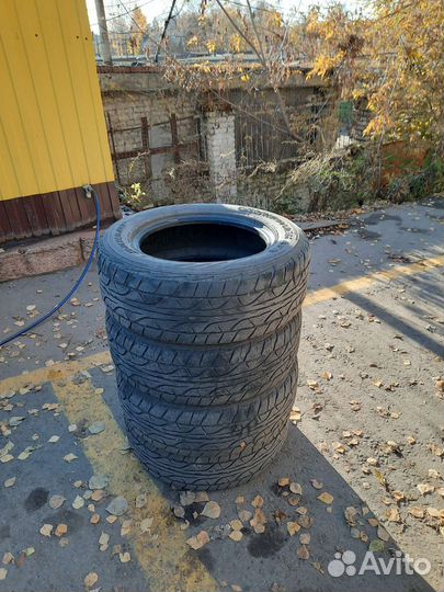 Dunlop Grandtrek AT3 235/60 R16