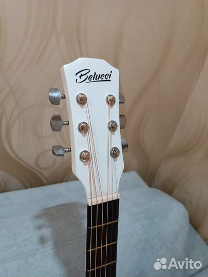 Новая акустическая гитара