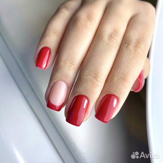 Маникюр+покрытие г/л 700 всё включено
