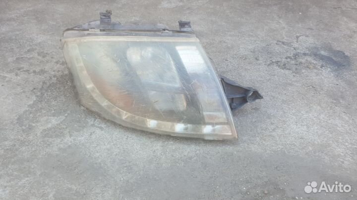 Фара Audi tt правая