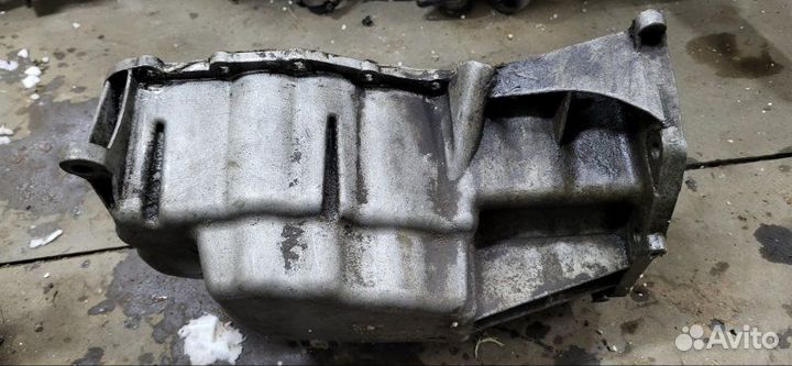 Поддон двс Renault Megane седан K4M 2006