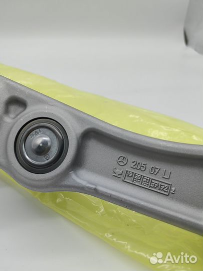 Рычаг подвески слева Mercedes арт. A2053301907