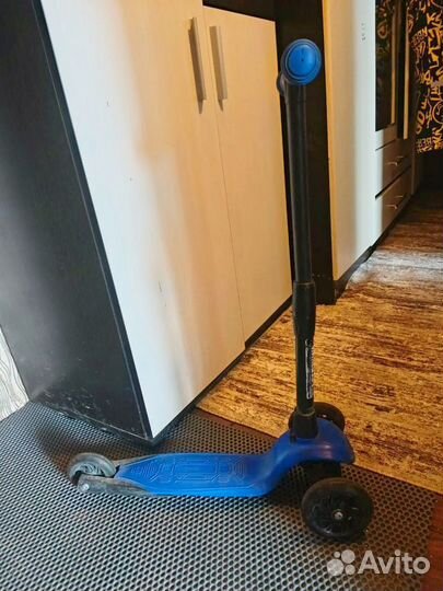 Самокат детский со светящимися колесами