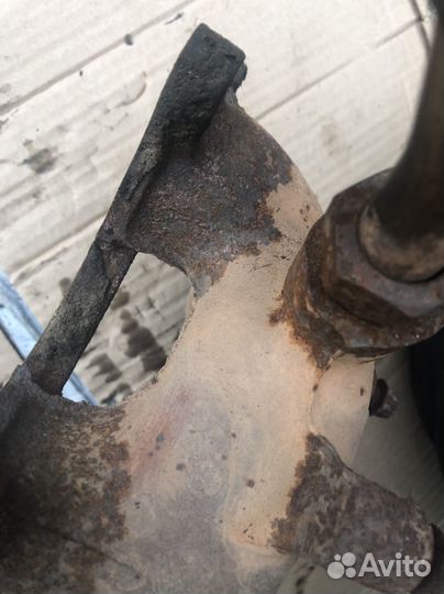 Коллектор левый 6G72