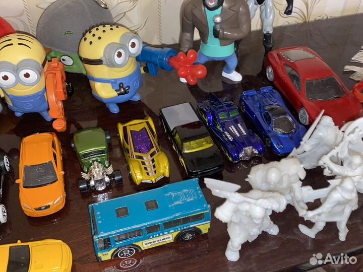 Игрушки отдам пакетом