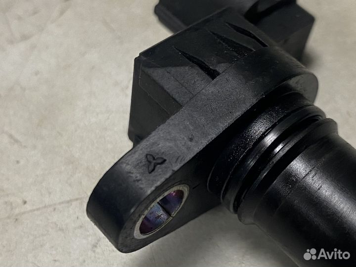 Датчик распредвала Mitsubishi Lancer cedia