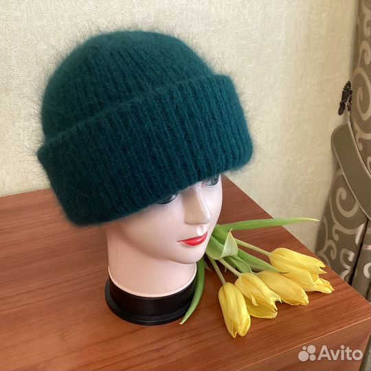 Шапки из пряжи пух норки, ручная работа