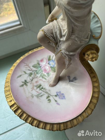 Статуэтка-Ваза