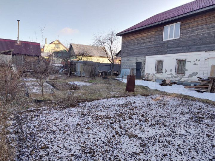 Дом 260 м² на участке 6 сот.