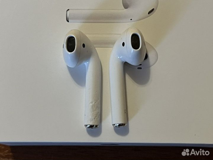 Кейс Apple AirPods 2 + наушник правый