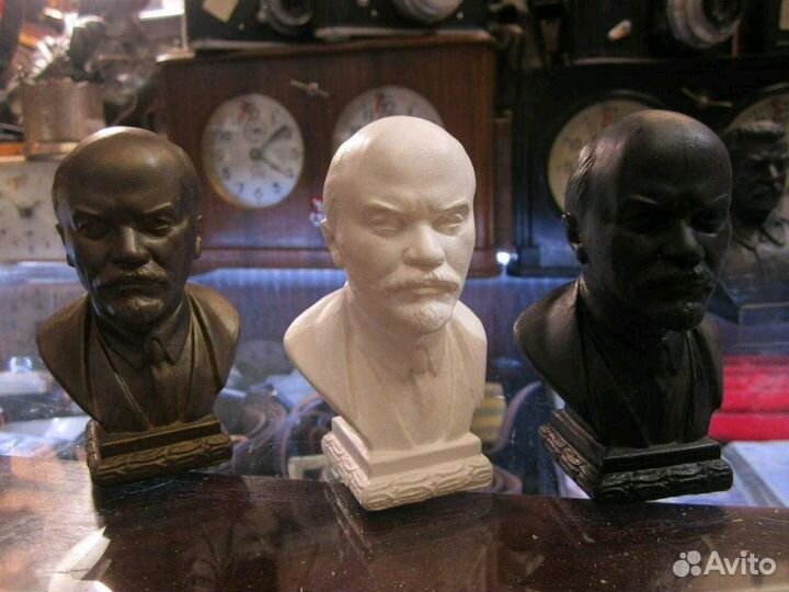 Бюсты Сталина и Ленина