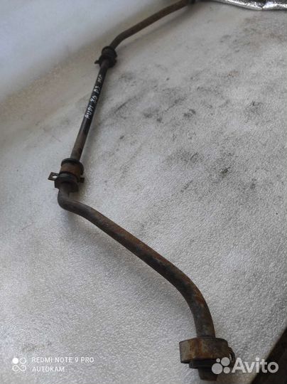 Стабилизатор передний Audi 80