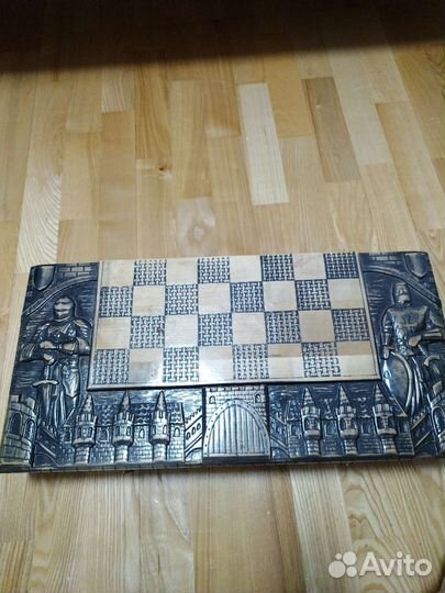 Продаются подарочные шахматы