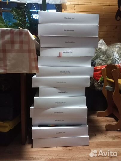 Продам коробки от MacBook Pro и Air