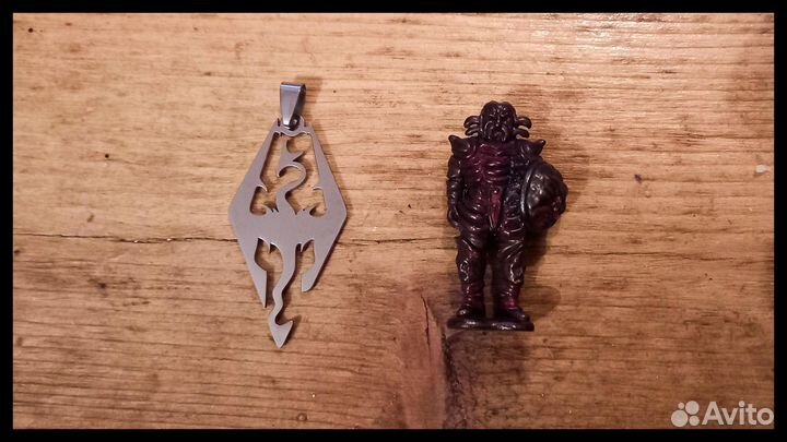 The Elder Scrolls. Кулон + Минифигурка