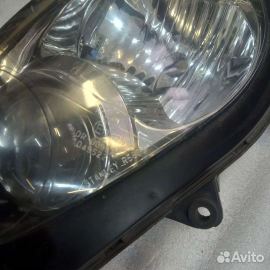 Фара Suzuki GSX1300 Hayabusa 99-07