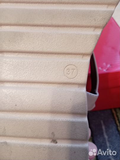 Босоножки женские 37 размер