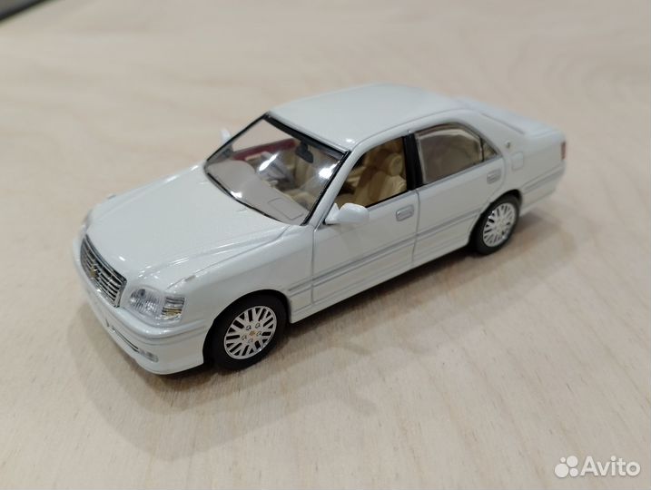 Toyota Crown Royal (S170) 1999-2001