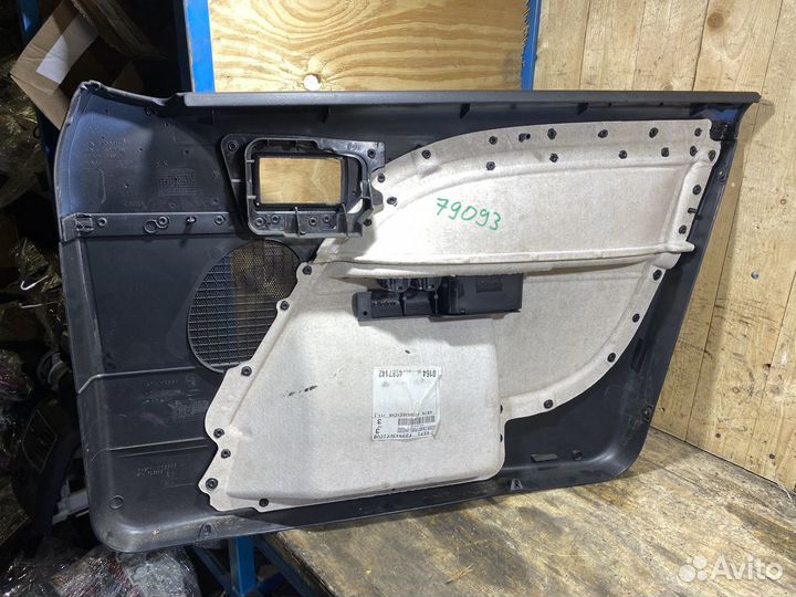 Обшивка передней левой двери Ford Mondeo 3 79093