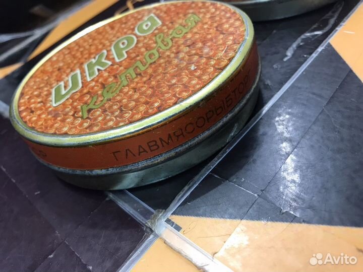 Жестяные банки из под икры