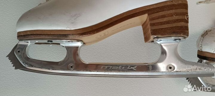 Фигурные коньки jackson 28, 250