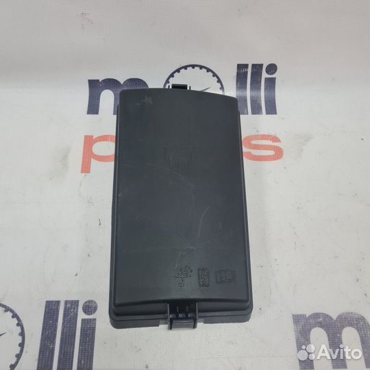 Крышка блока предохранителей Volkswagen Tiguan 2