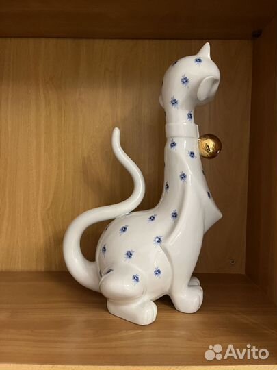 Фарфоровый кот (Испания)