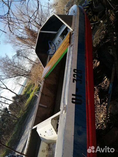 Мотолодка Обь-М