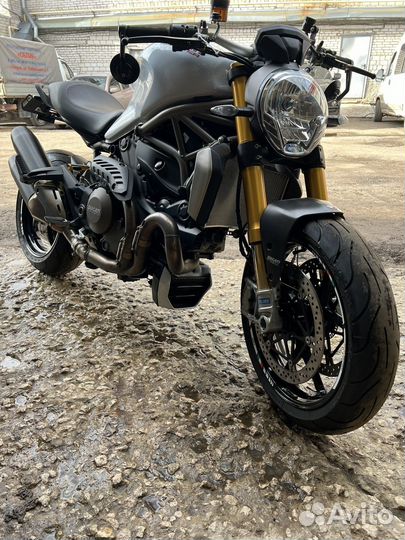 Ducati monster 1200s