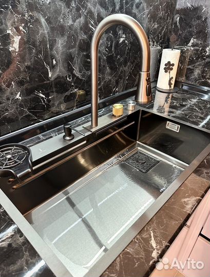 Кухонный гарнитур Пенинсула Новый