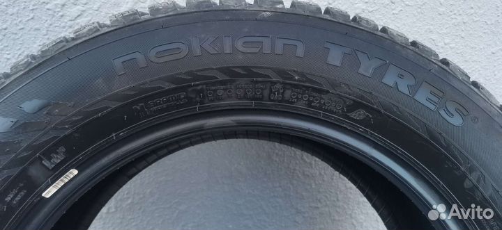Nokian Tyres Hakkapeliitta 9 SUV 235/60 R18