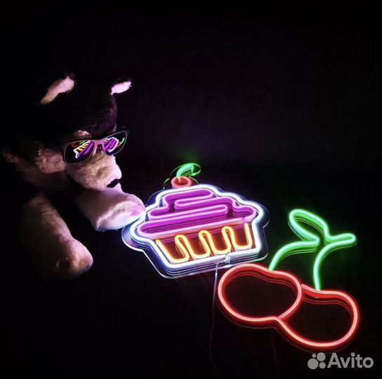 Неоновая вывеска в наличии и на заказ