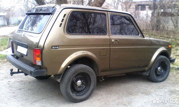 Спойлер пластиковый на Ниву