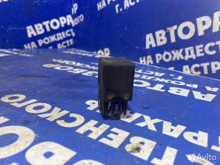 Реле Hyundai Accent седан 2006