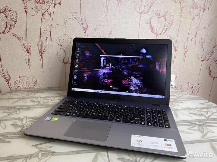 Игровой ноутбук Asus