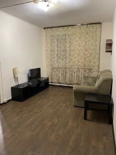 2-к. квартира, 42 м², 1/3 эт.