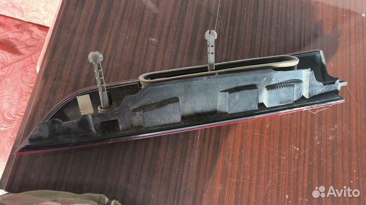 Задний левый фонарь