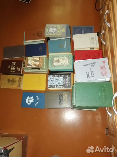 Продаётся домашняя библиотека