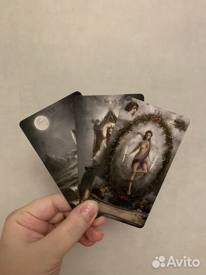 Таролог, гадание и расклады на таро