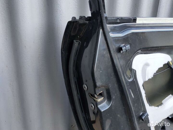 Дверь передния левая на Citroen C4